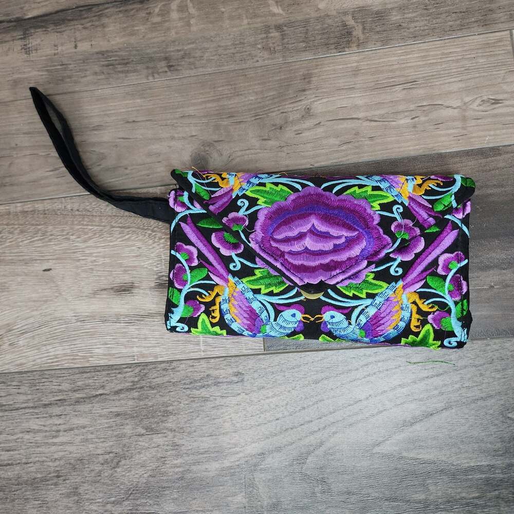 Boho Floral and Bird Embroidered Wristlet Clutch Bag ***Some loose strings*** - Picture 2 of 12
